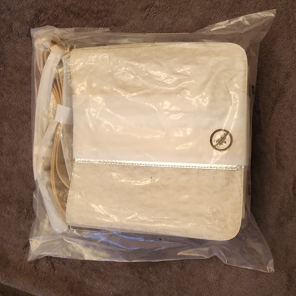 Michael Kors Jet Set Travel Small Signature Logo and Metallic Messenger Bag - Picture 6 of 6